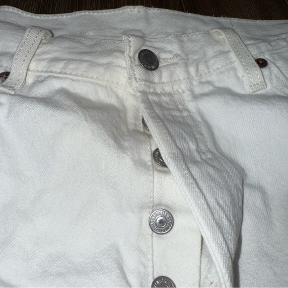 Men’s Levi’s 501 White Jean 32x28 Straight fit Button a fly - Picture 5 of 13